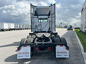 2025 Volvo VNL