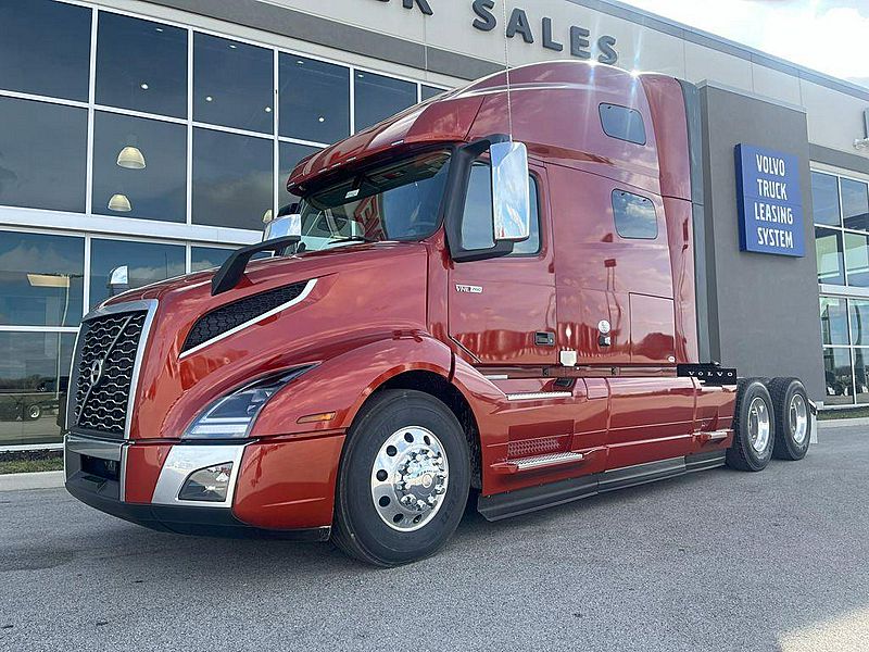2025 Volvo VNL 760