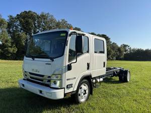 2025 Isuzu NPR-HD GAS CREW CAB - Cab & Chassis