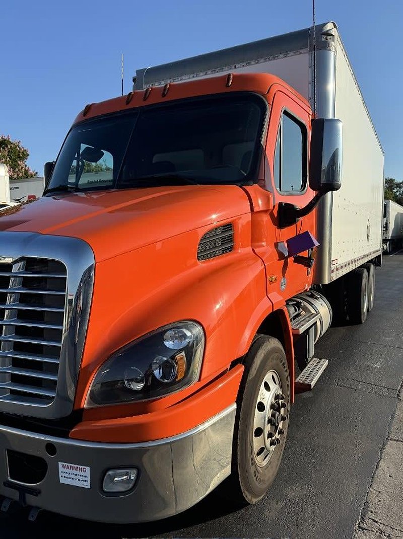 2018 Freightliner CASCADIA 113