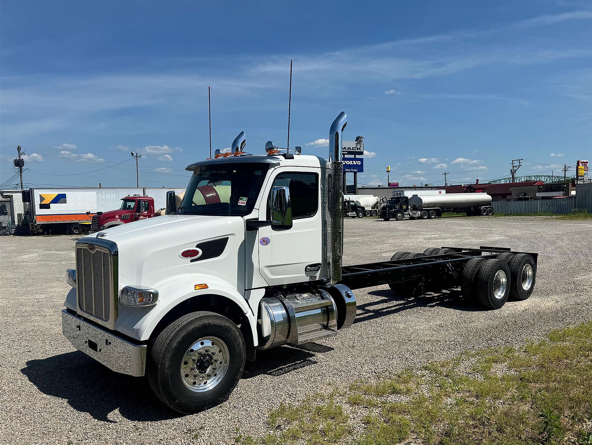 RTrtページ 2020 Peterbilt 567 Super 16 Dump Truck For Sale, 227,527