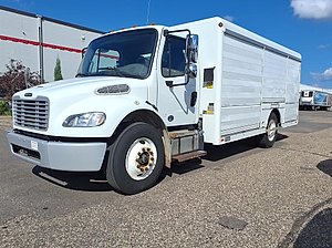 2017 Freightliner M2 106