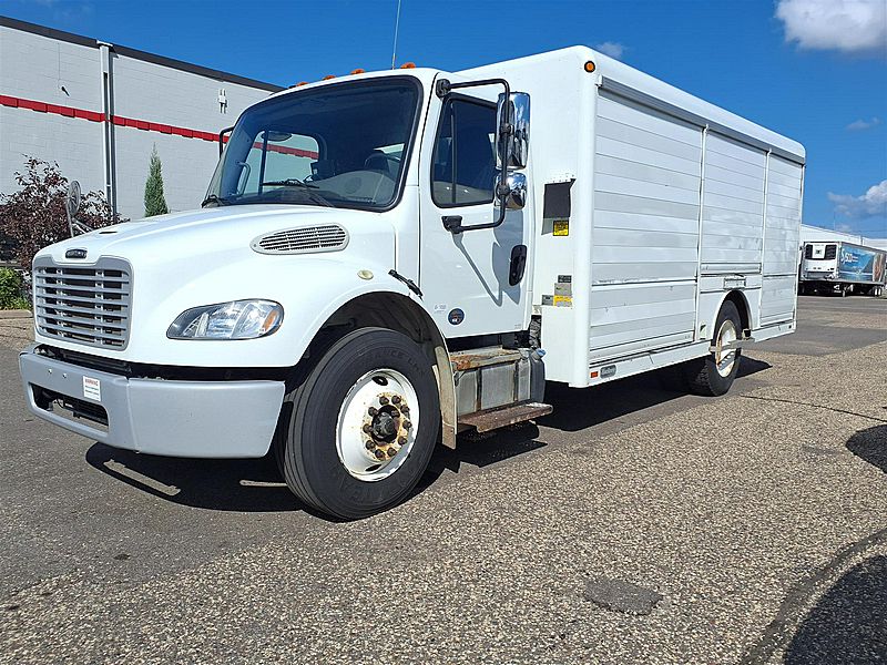 2017 Freightliner M2 106