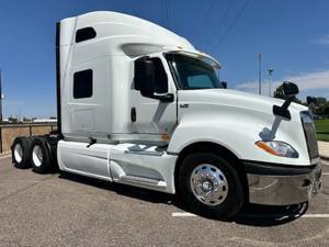 2019 International LT - Sleeper Truck