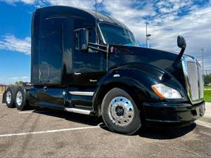 2021 Kenworth T680 - Sleeper Truck