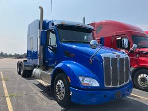 2018 Peterbilt 579 - Sleeper Truck