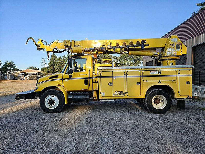 2005 International 4300