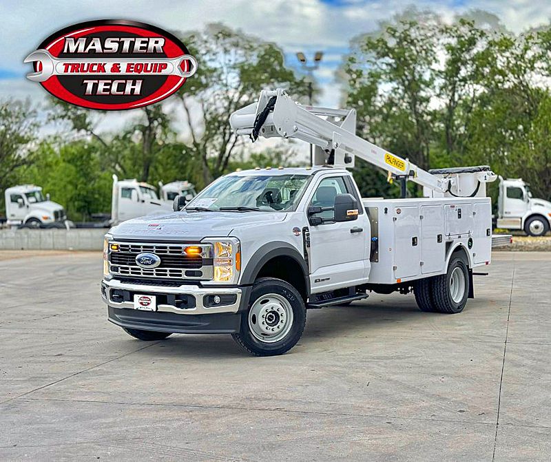 2023 Ford F600