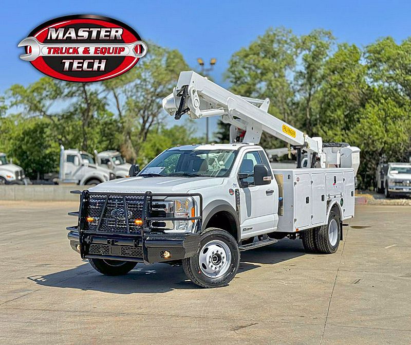 2023 Ford F600