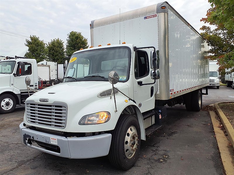2017 Freightliner M2 106