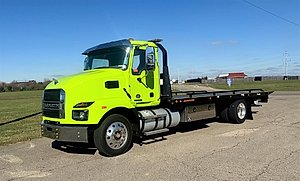 2025 Mack MD642