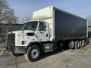 2015 Freightliner 108SD - Curtainside