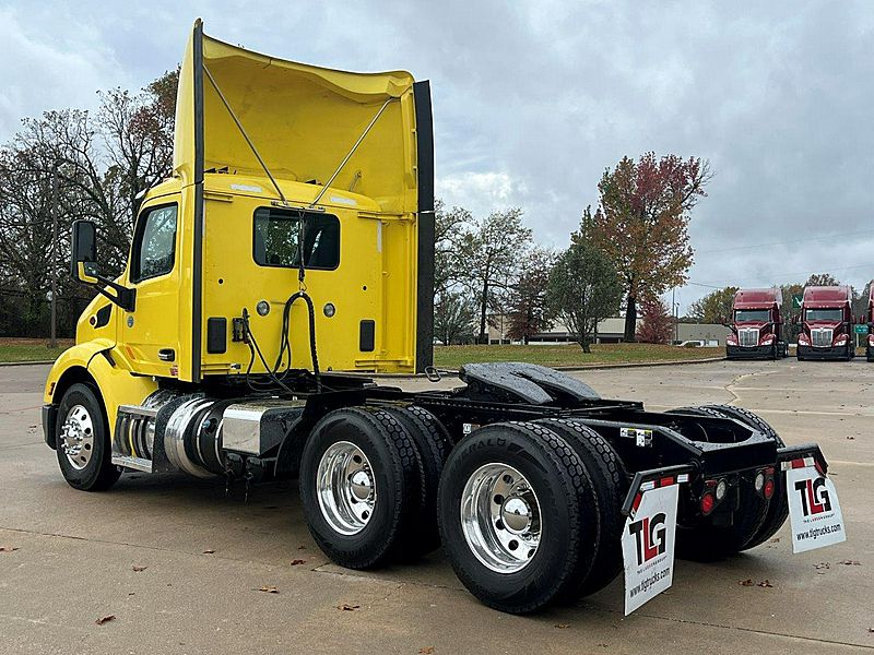 2021 Peterbilt 579