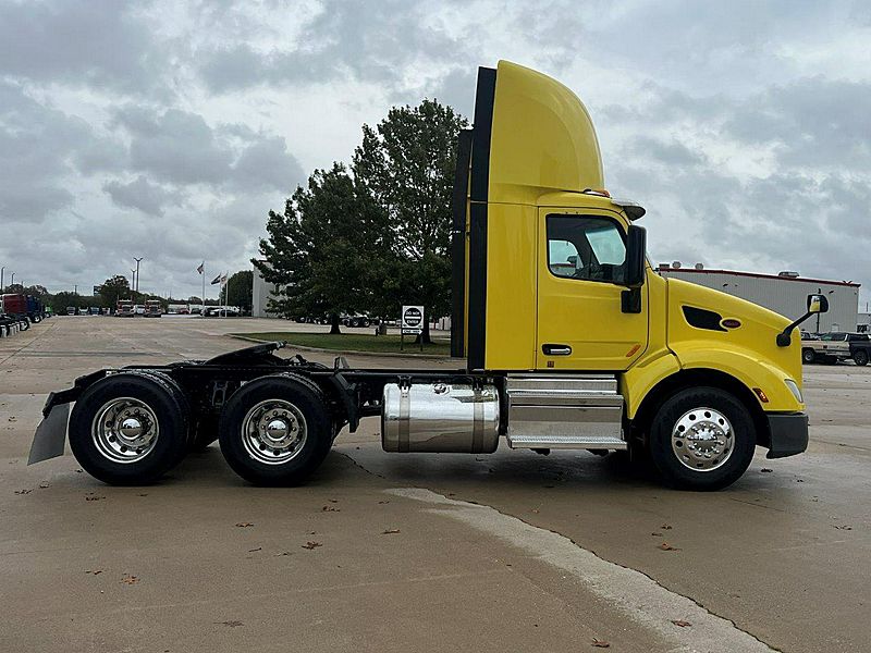 2021 Peterbilt 579