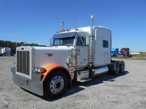 2004 Peterbilt 379EXHD - Daycab