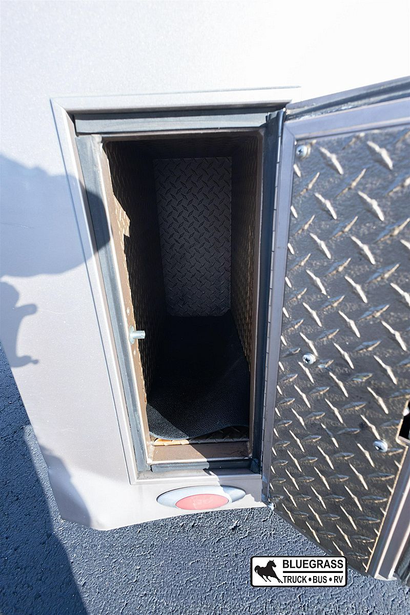 2007 Freightliner SportChassis