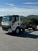 2025 Isuzu NRR