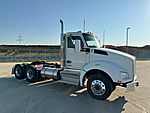 2025 Kenworth T880