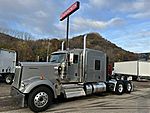 2025 Kenworth W900