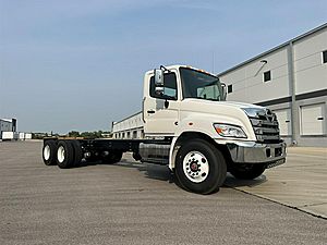 2025 Hino XL8