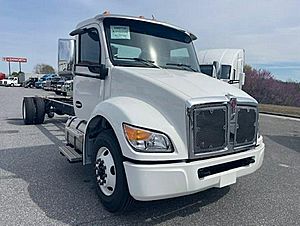 2025 Kenworth T280