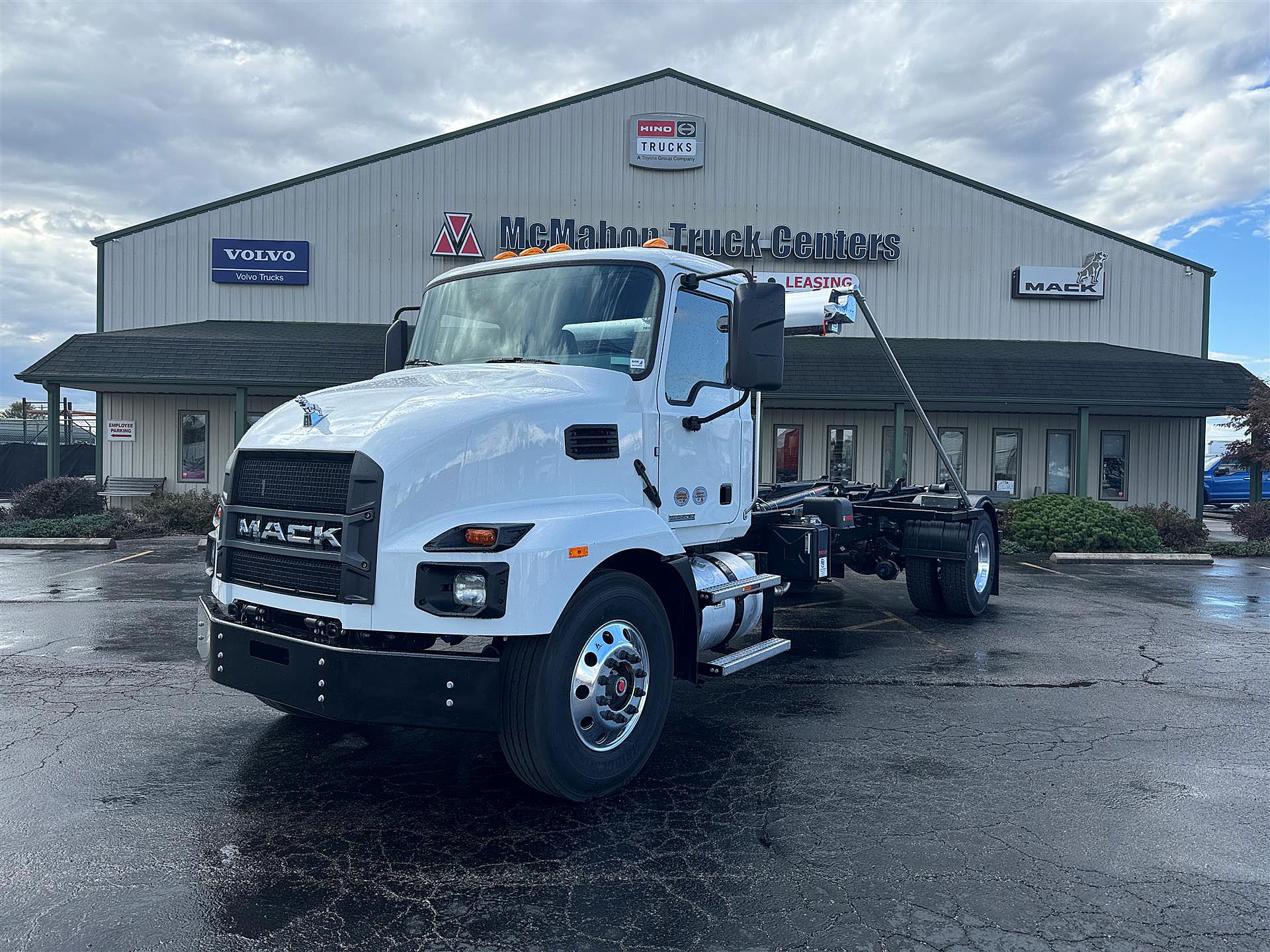 2025 MACK MD742 MMD076186 - Kriete Truck Centers