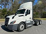 2020 Freightliner Cascadia 126