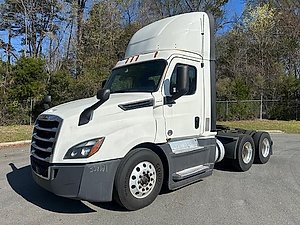 2020 Freightliner Cascadia 126 - Day Cab
