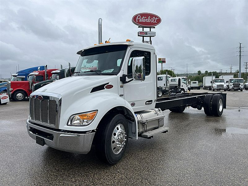 2025 Peterbilt 536