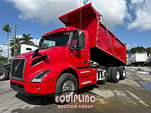 2020 VOLVO TRUCK VNR DUMP