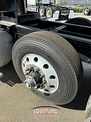 2020 VOLVO TRUCK VNR DUMP