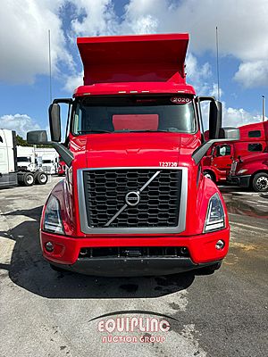 2020 VOLVO TRUCK VNR DUMP