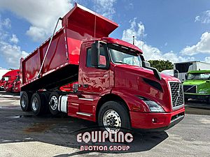 2020 VOLVO TRUCK VNR DUMP