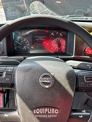 2020 VOLVO TRUCK VNR DUMP