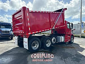 2020 VOLVO TRUCK VNR DUMP