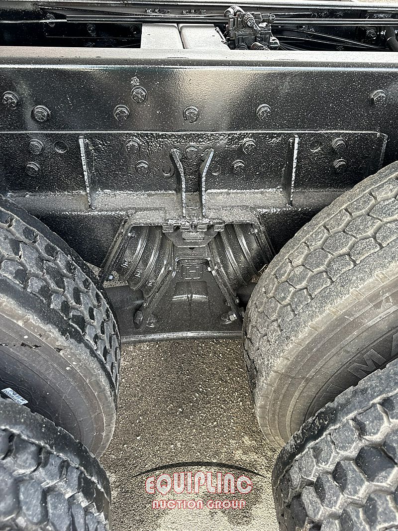 2020 VOLVO TRUCK VNR DUMP