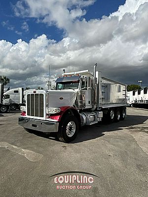 2016 Peterbilt 367 - Dump Truck