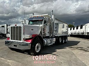 2016 Peterbilt 367 - Dump Truck