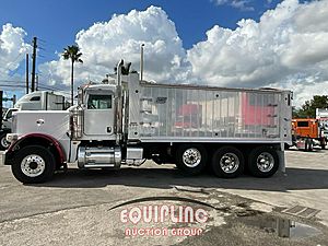 2016 Peterbilt 367 - Dump Truck