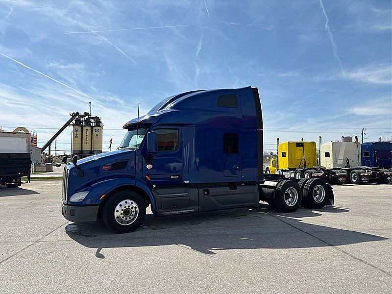 2021 Peterbilt 579