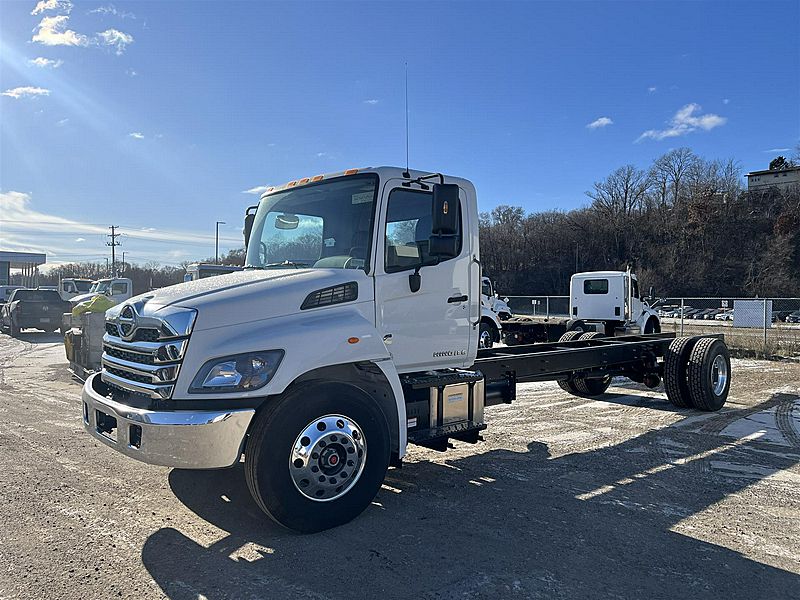 2025 Hino L6
