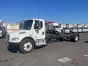 2018 Freightliner M2 106