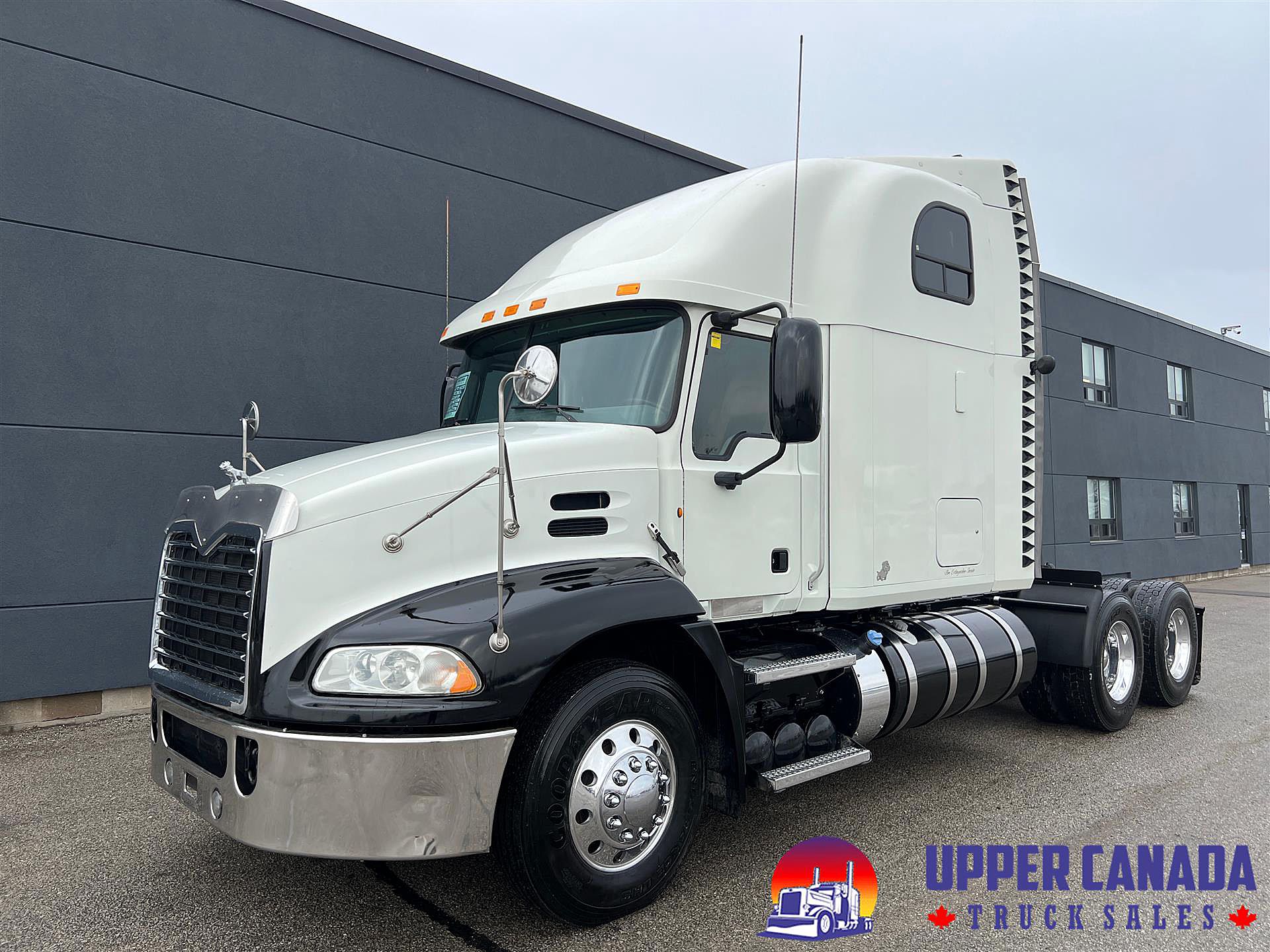 メル Amazon.com: Exmark 131-3677 2 Ply Tire Quest E S Series