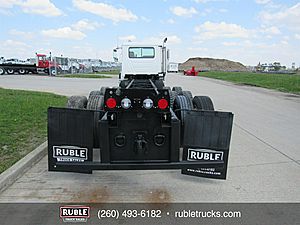 2005 Mack CV713