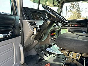 2022 Peterbilt 389