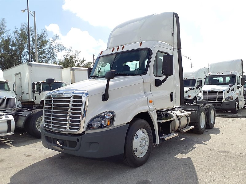 2018 Freightliner CASCADIA 125