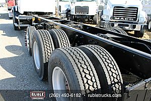2014 Mack GU813