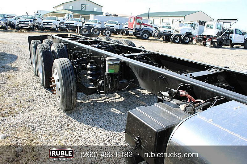 2014 Mack GU813