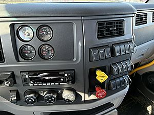 2025 Peterbilt 567