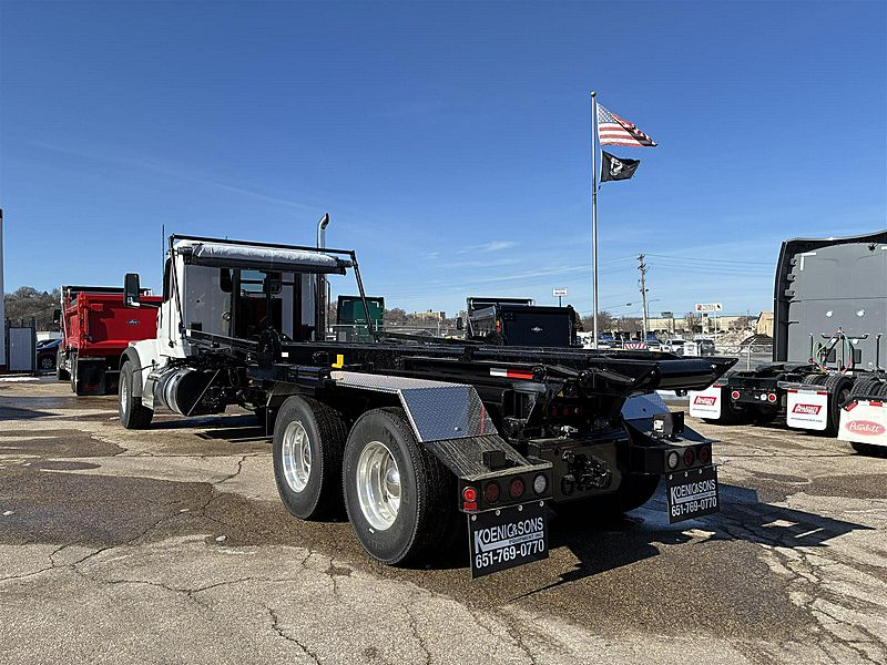 2025 Peterbilt 567